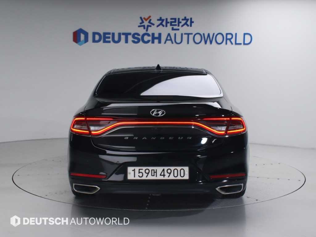 HYUNDAI Grandeur - Vista 4
