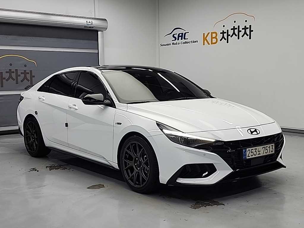 HYUNDAI Avante - Vista 2