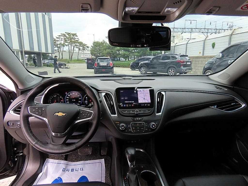 Chevrolet Malibu - Vista 7