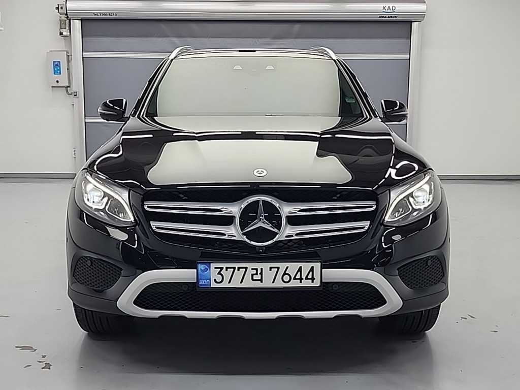 Mercedes Benz GLC Class - Vista 2