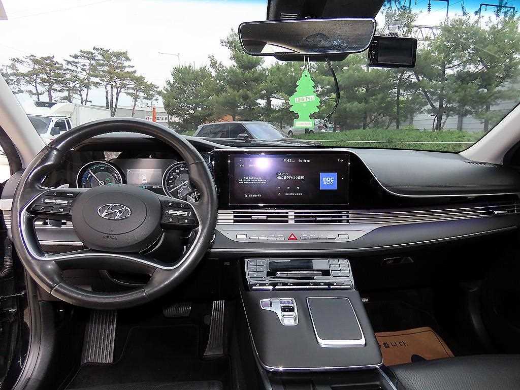 HYUNDAI Grandeur - Vista 7