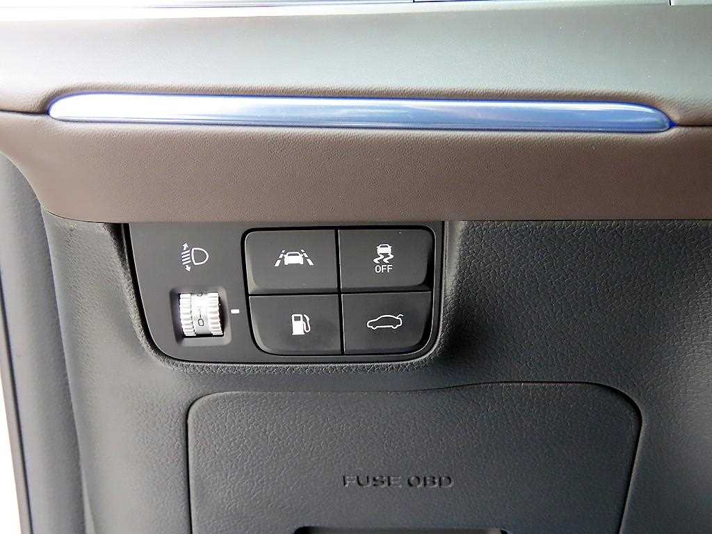 HYUNDAI Grandeur - Vista 12