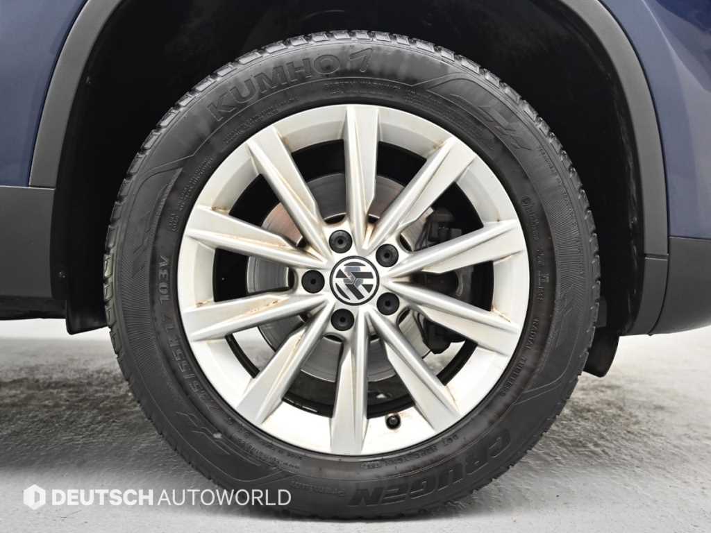 Volkswagen Tiguan - Vista 5