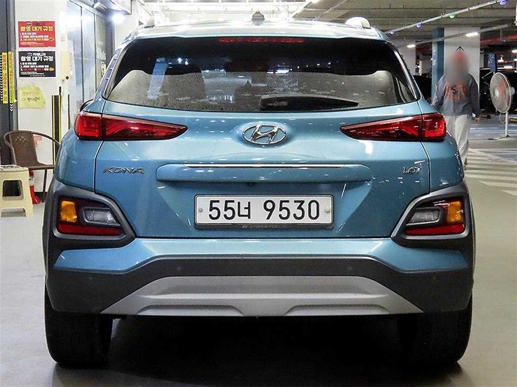 HYUNDAI Kona - Vista 5