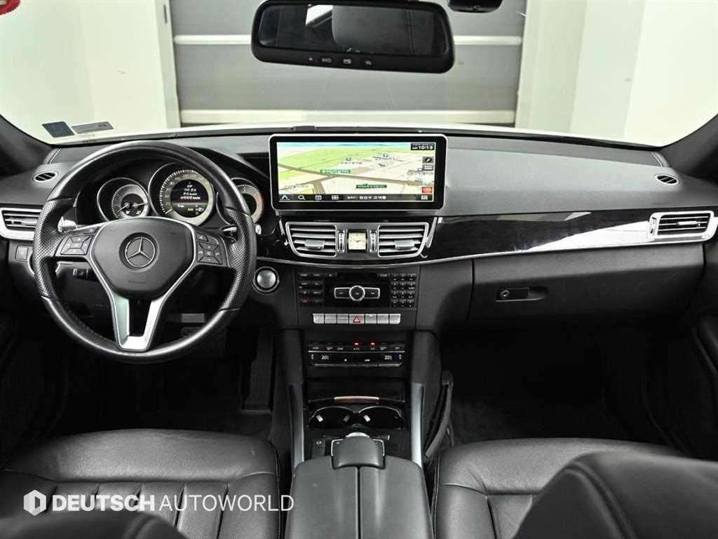 Mercedes Benz E class - Vista 7