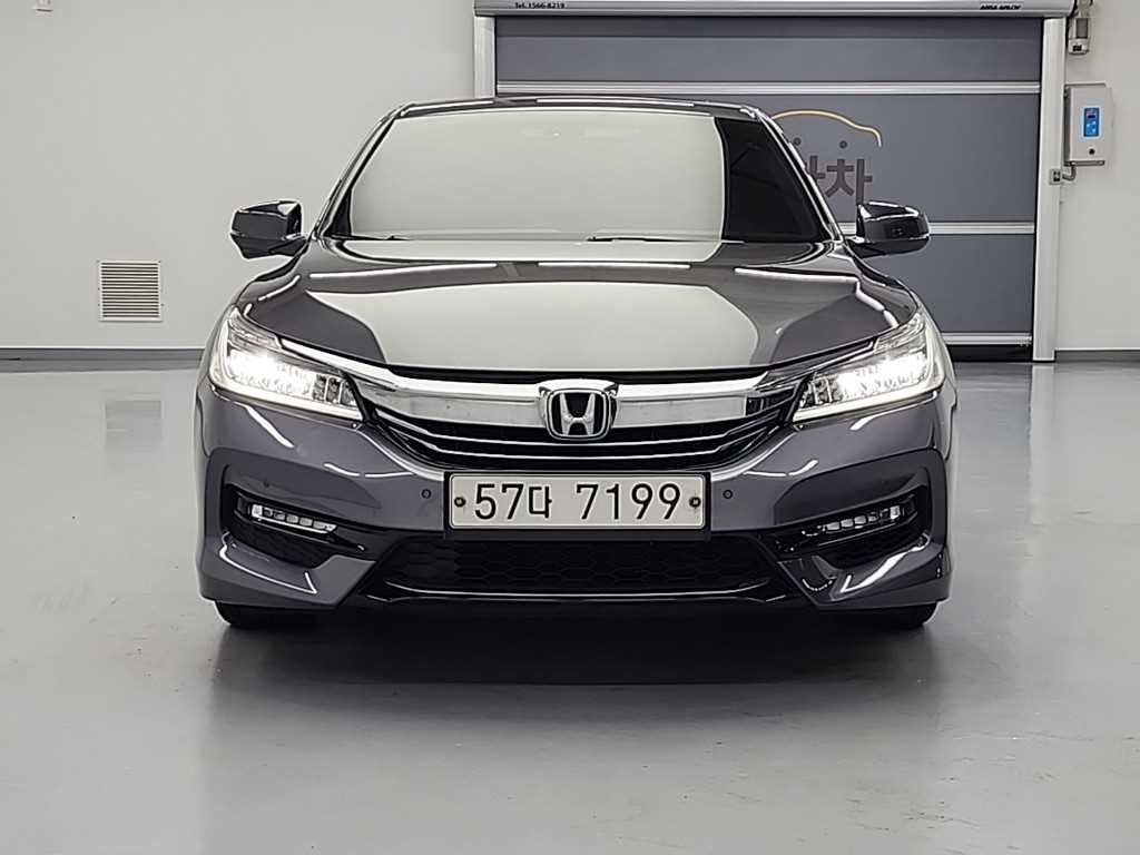 Honda Accord - Vista 2