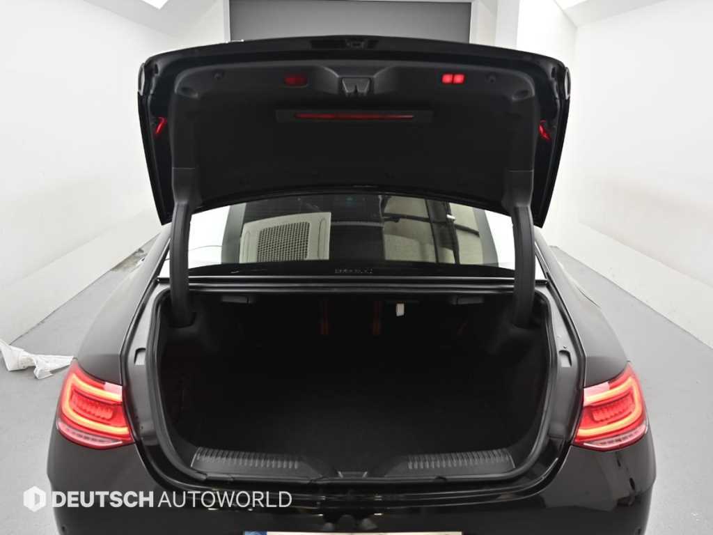 Mercedes Benz CLS Class - Vista 5
