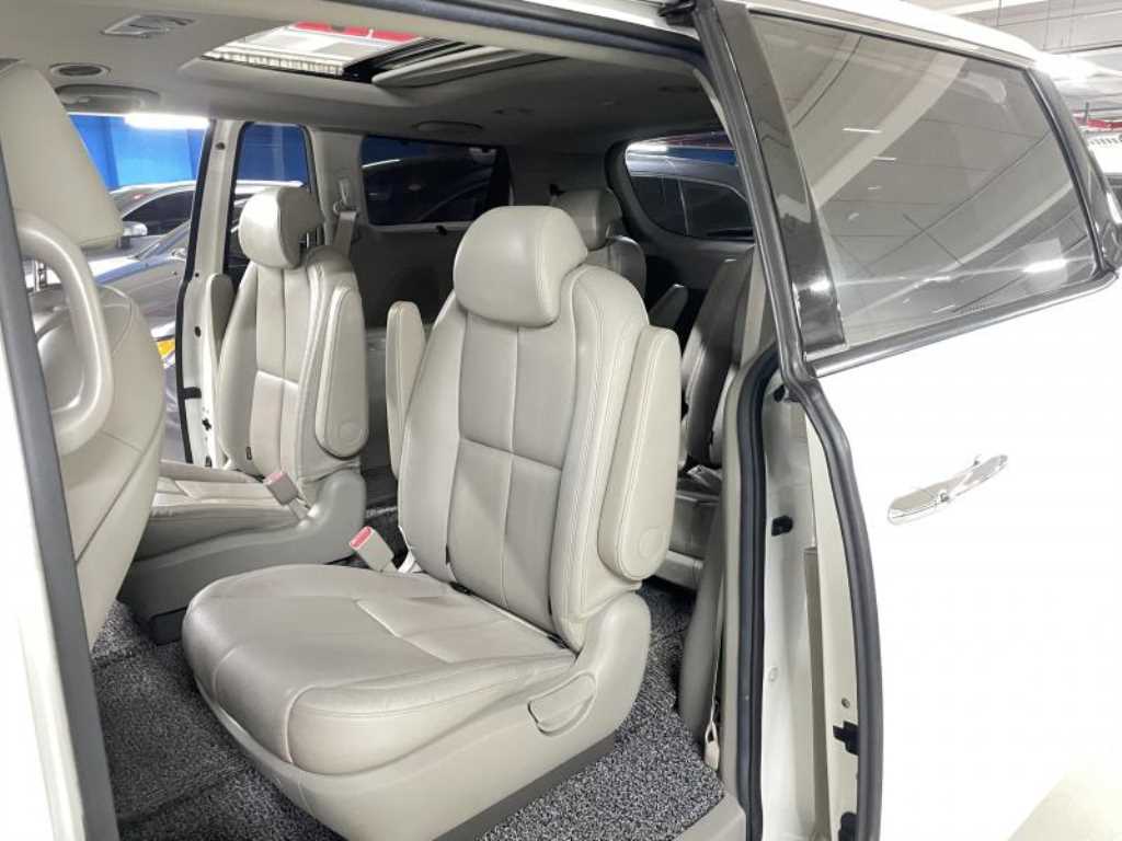 KIA Carnival 2016 Blanco - Importación desde Corea - HF Imports Iquique - Foto 19