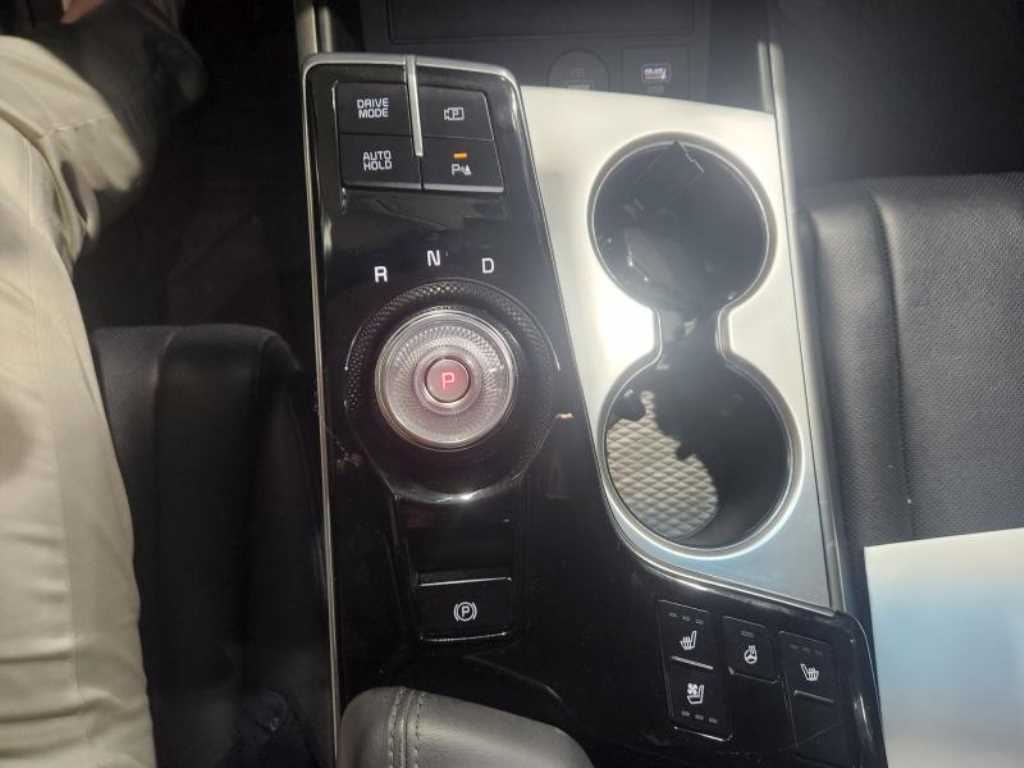 KIA K8 - Vista 7