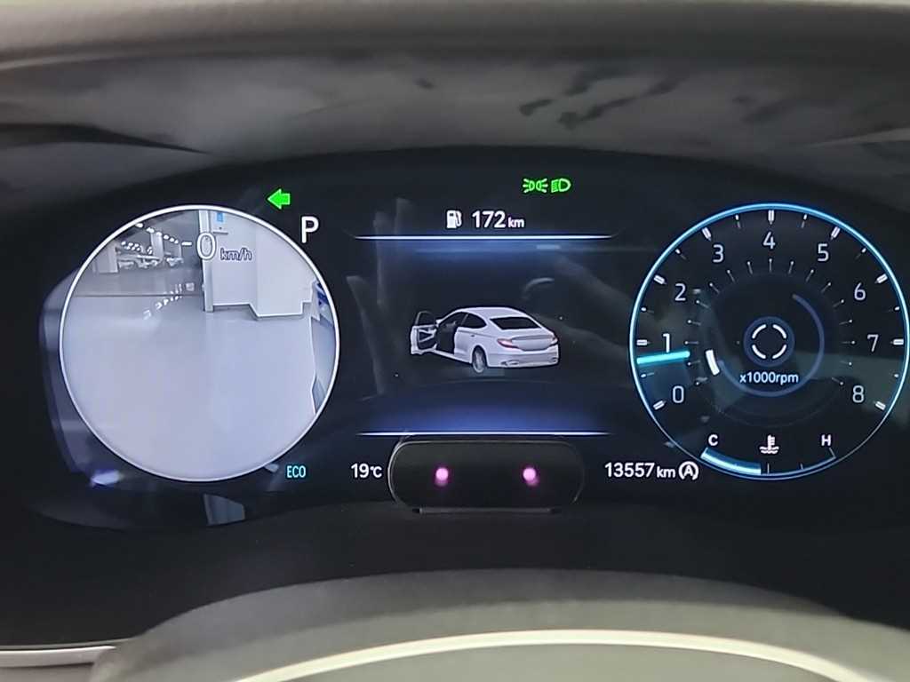 Genesis G70 - Vista 5