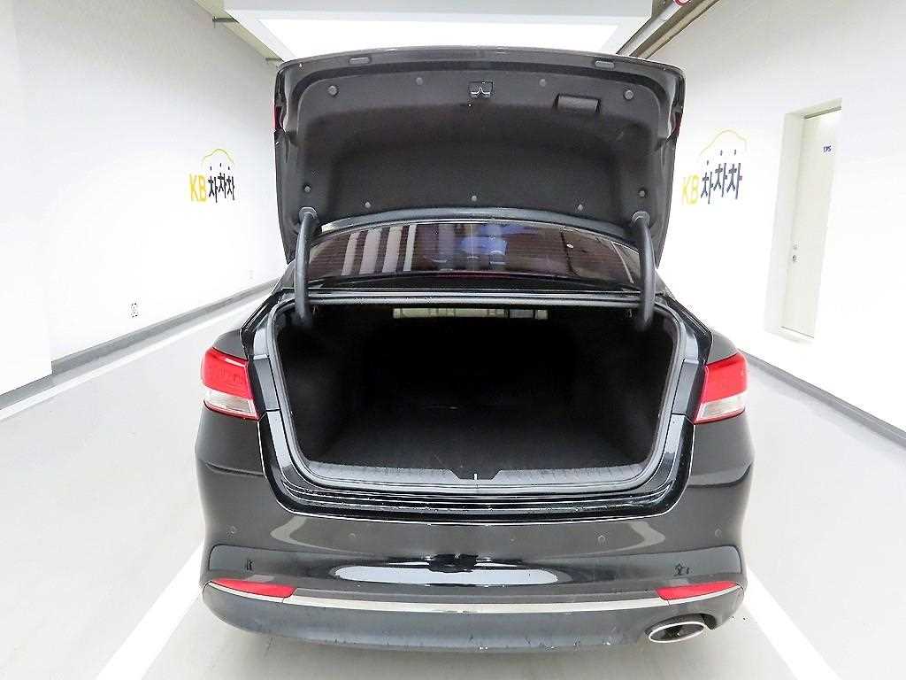 KIA K5 - Vista 5