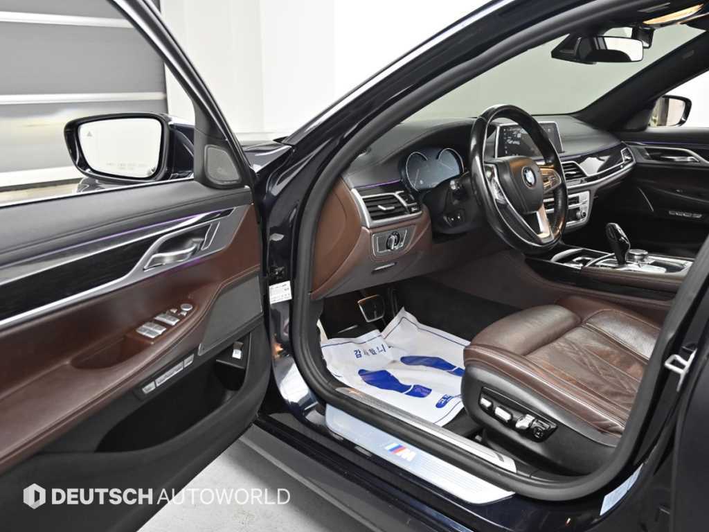 BMW 7 Series - Vista 11
