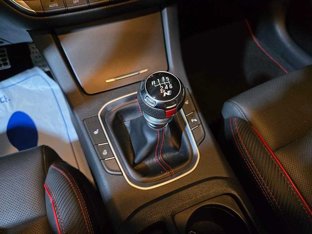 HYUNDAI i30 - Vista 12