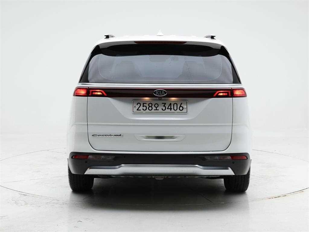KIA Carnival - Vista 5