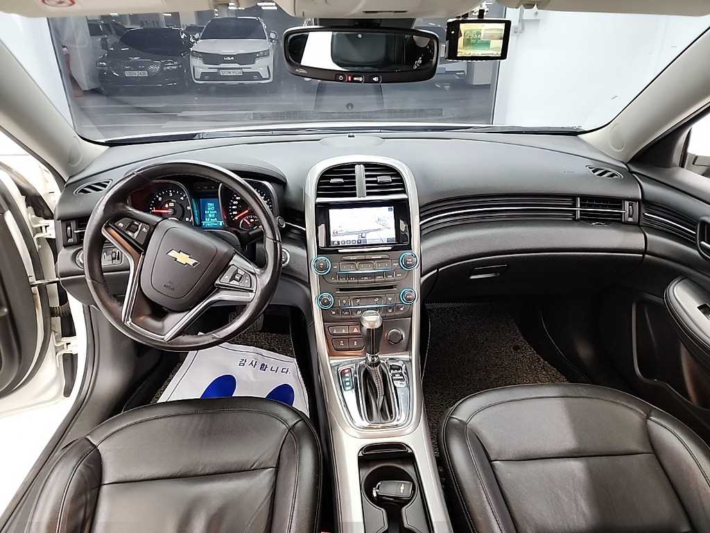 Chevrolet Malibu - Vista 7