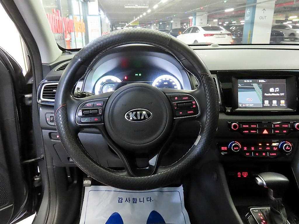 KIA Niro - Vista 8