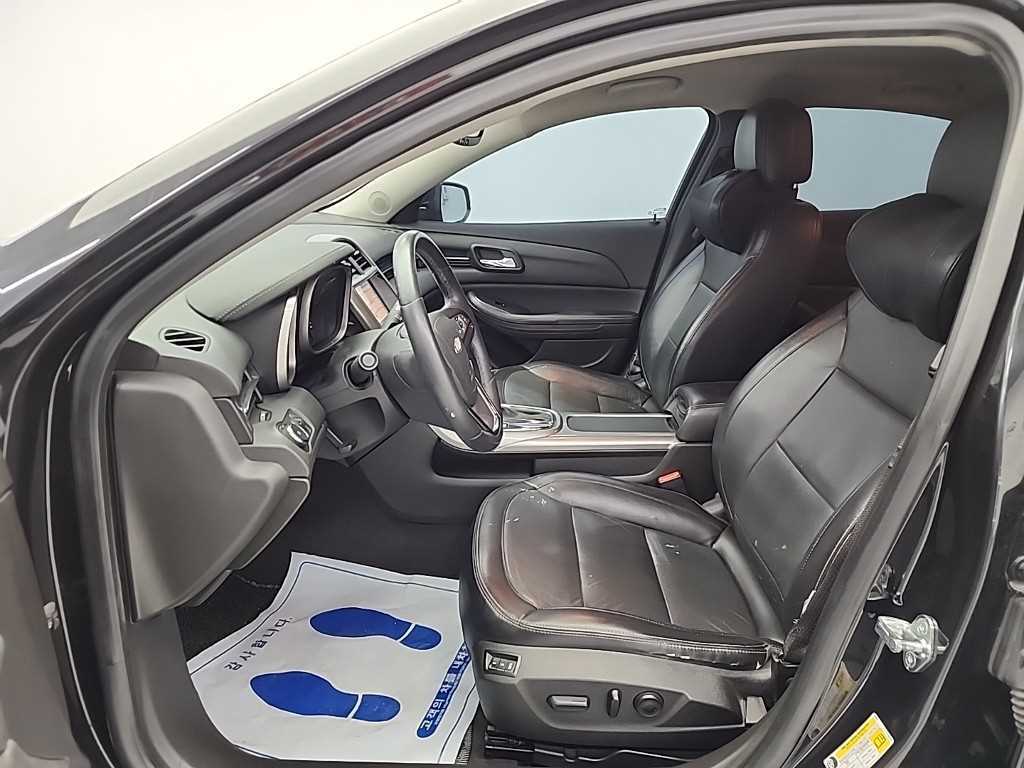 Chevrolet Malibu - Vista 11