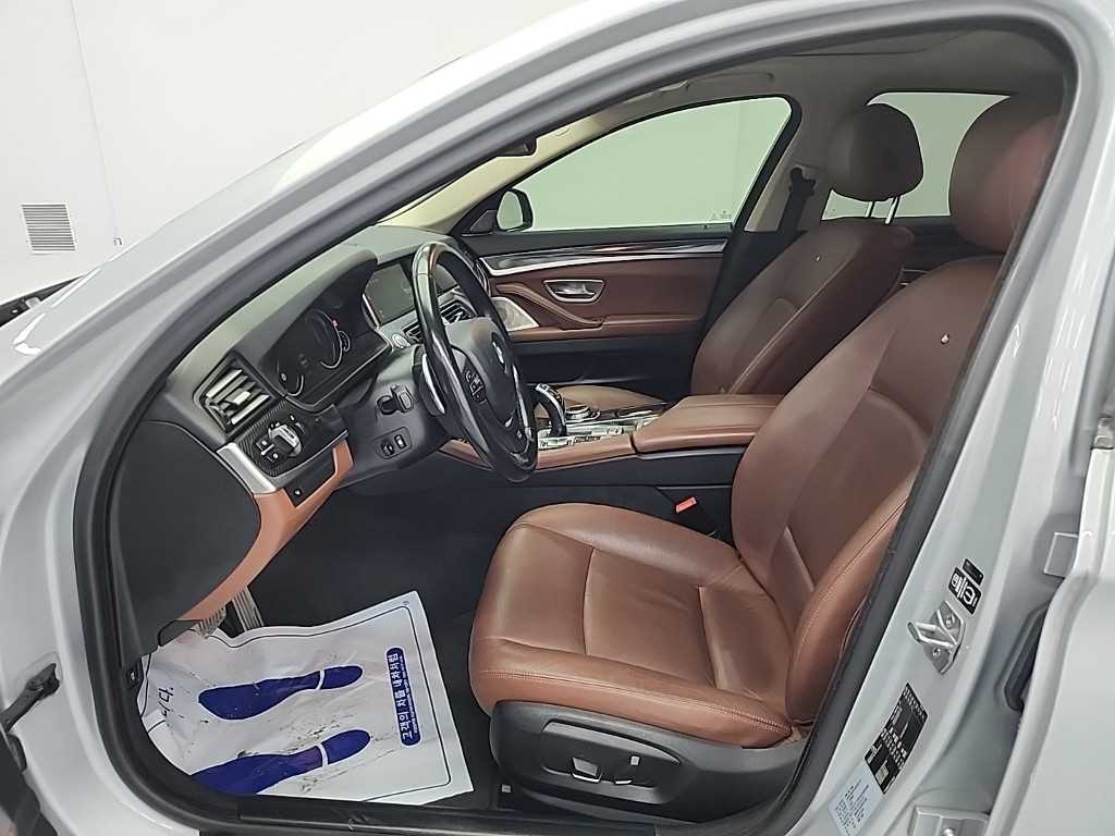 BMW 5 Series - Vista 11