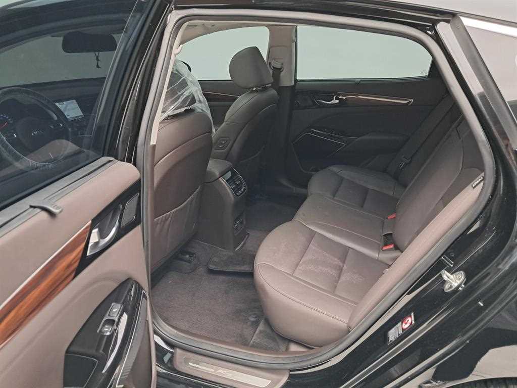 KIA K7 - Vista 12