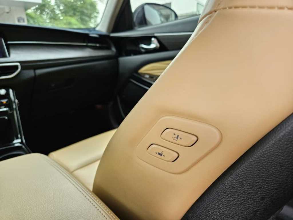 KIA K7 - Vista 11