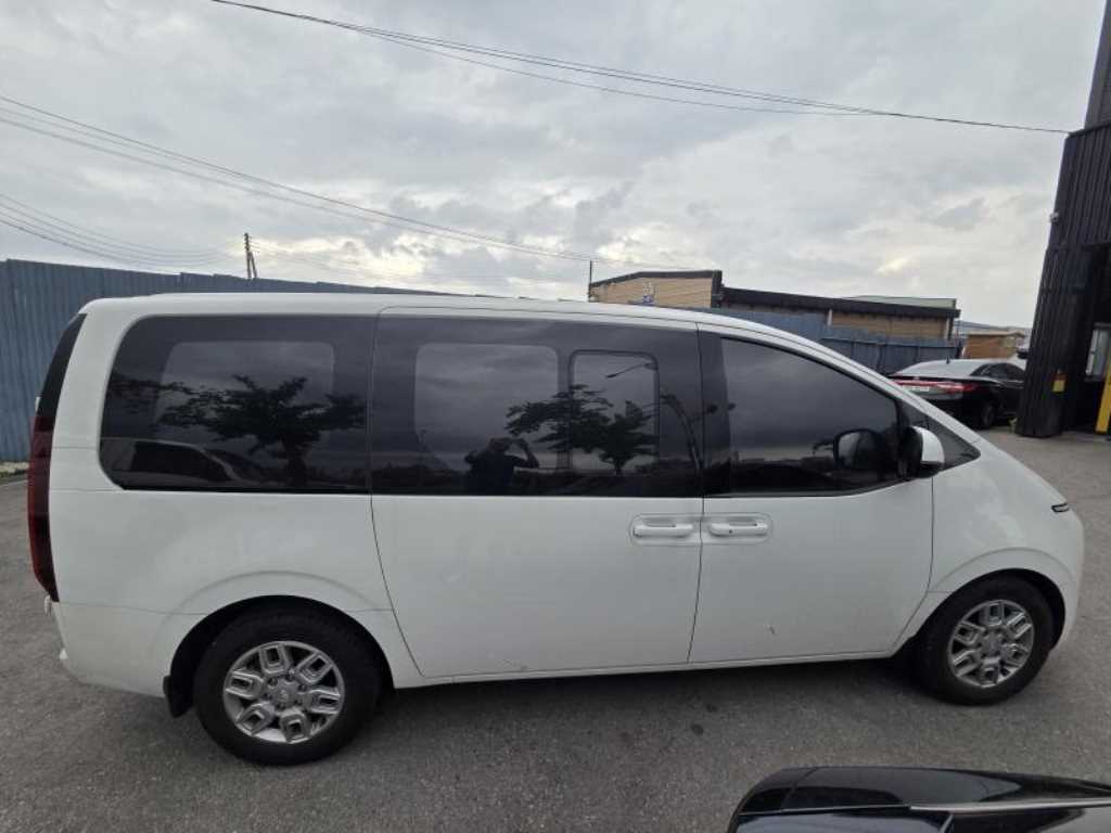 HYUNDAI Staria 2022 - Importación desde Corea - HF Imports Iquique - Foto 16