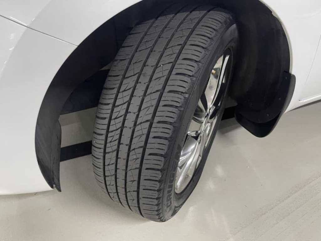 KIA Carnival - Vista 7