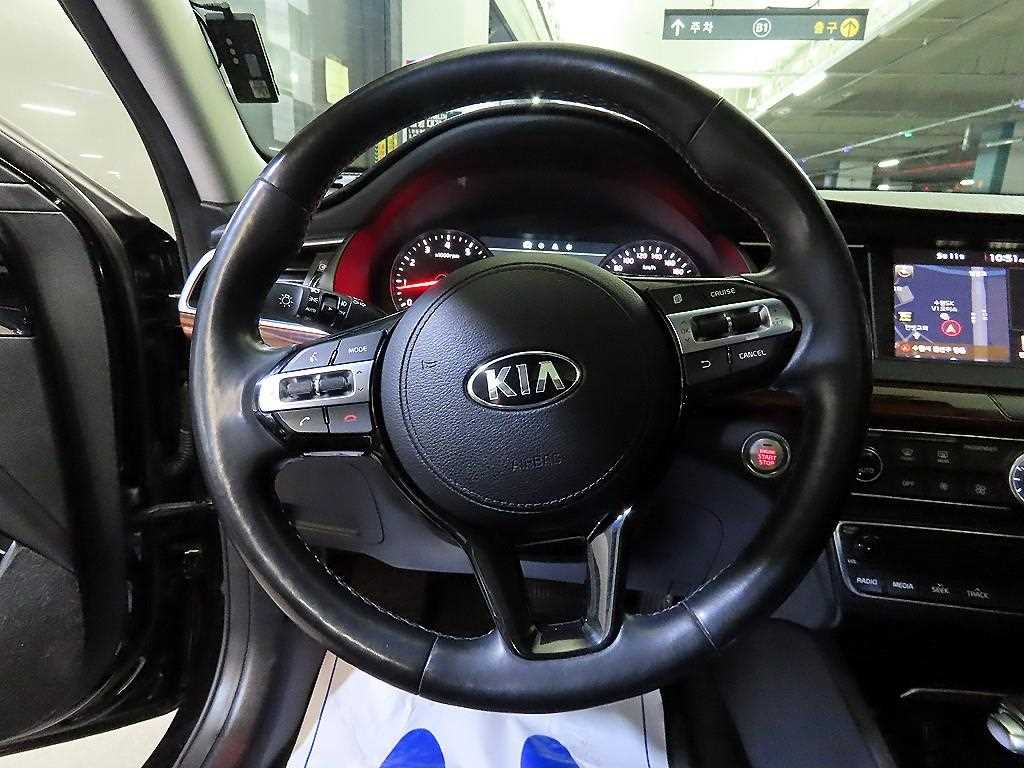 KIA K7 - Vista 8