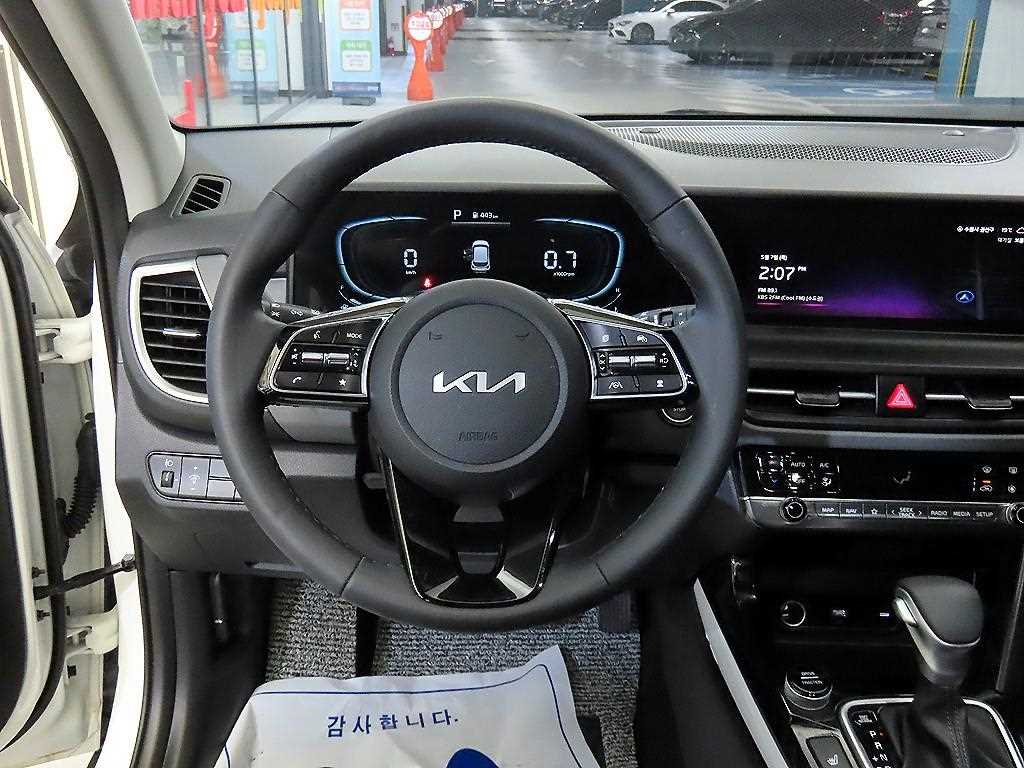 KIA Seltos - Vista 8