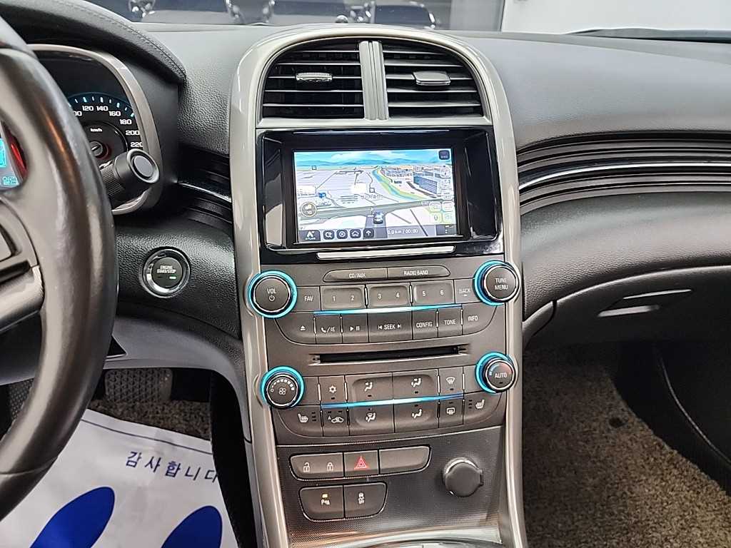 Chevrolet Malibu - Vista 10