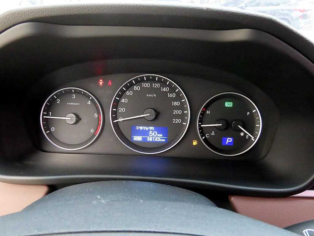 HYUNDAI Starex - Vista 10