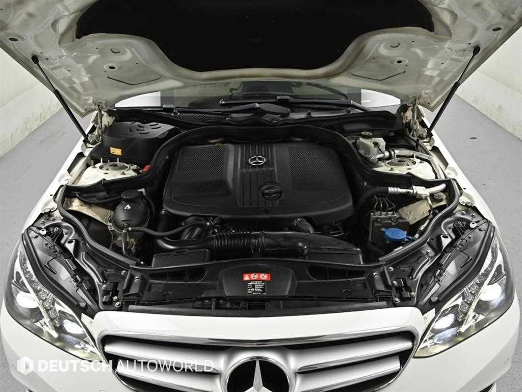 Mercedes Benz E class - Vista 6