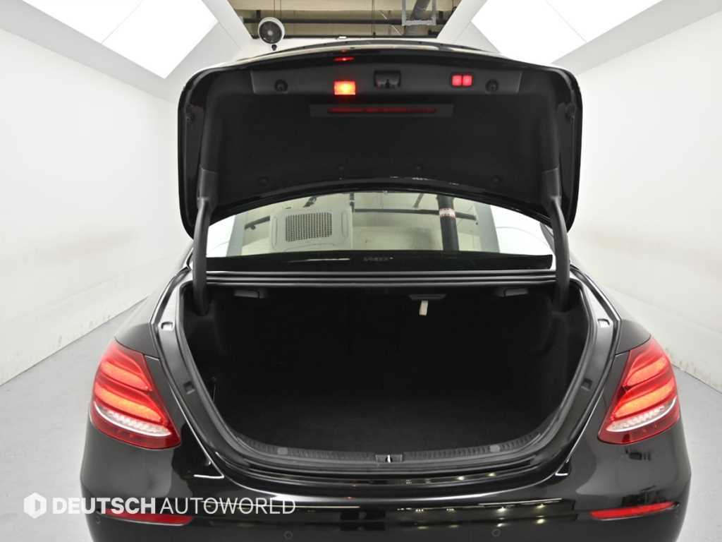 Mercedes Benz E class 2020 Negro - Importación desde Corea - HF Imports Iquique - Foto 19