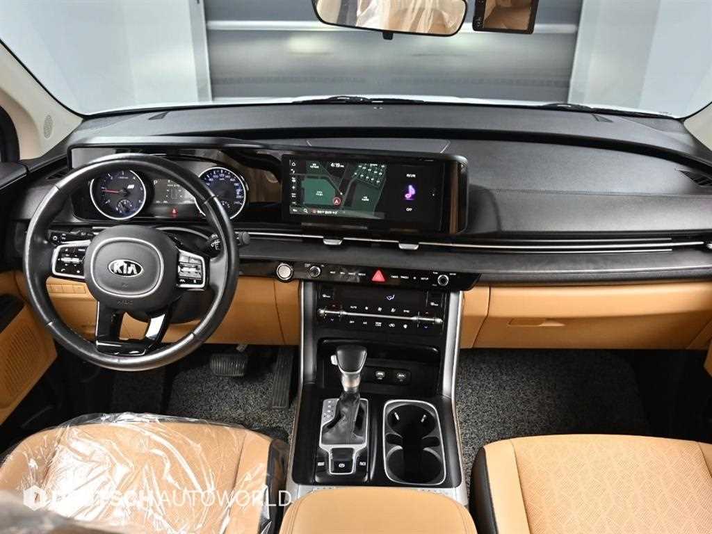 KIA Carnival - Vista 7