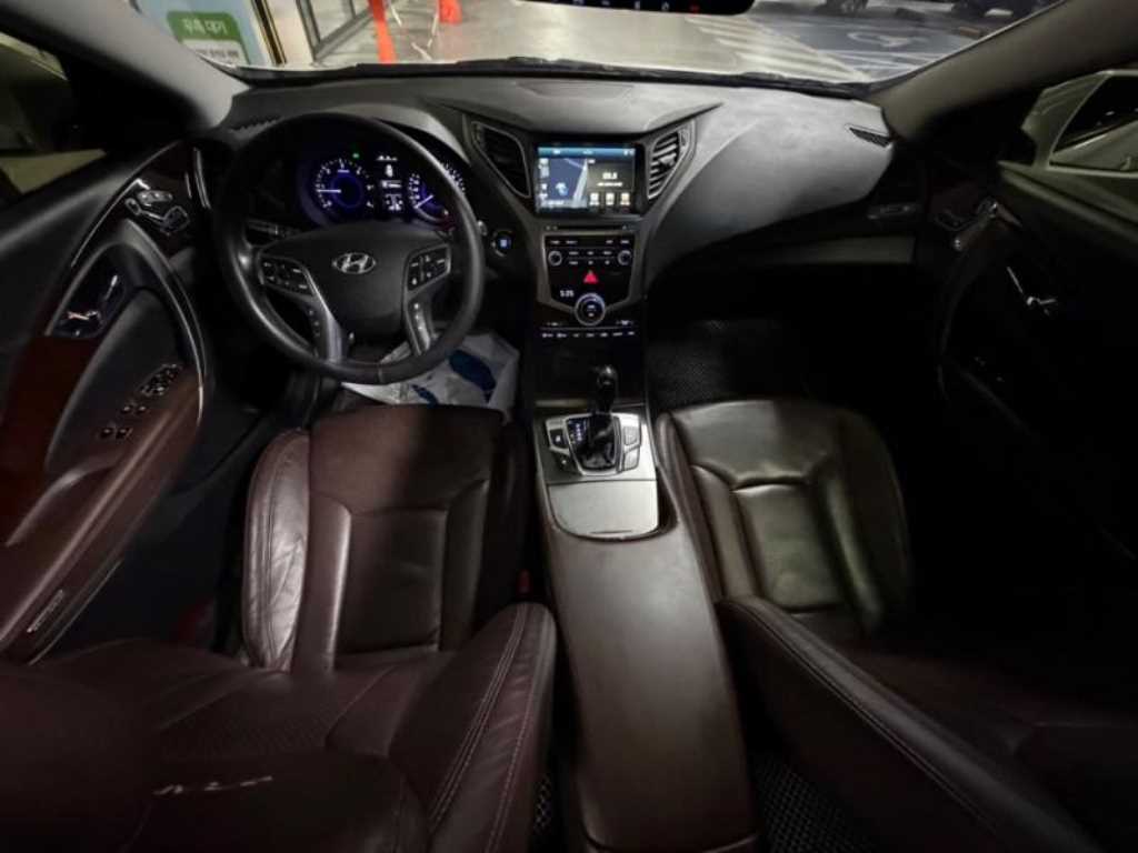HYUNDAI Grandeur - Vista 6