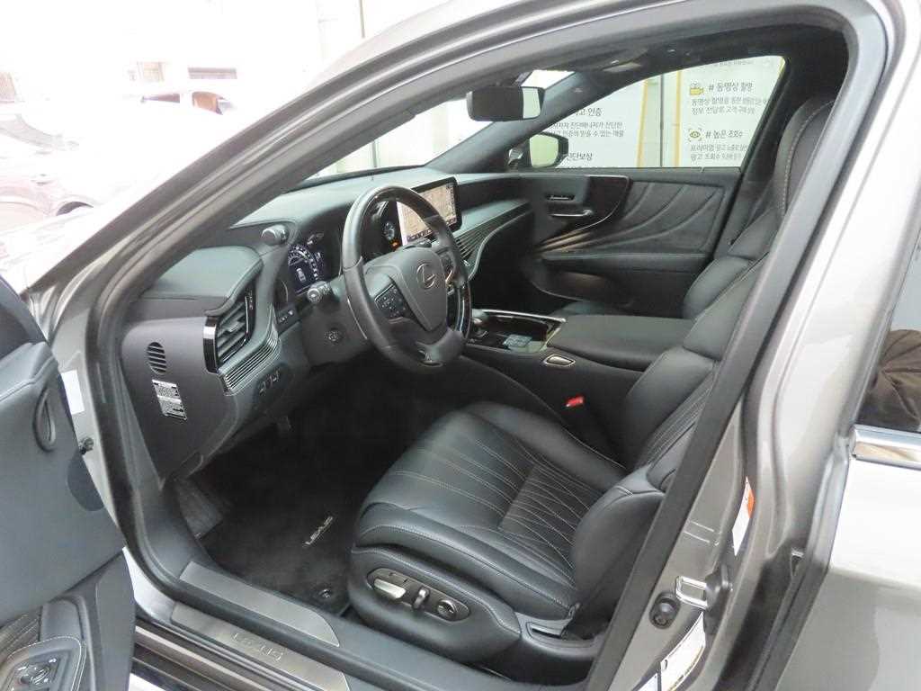 Lexus LS - Vista 5