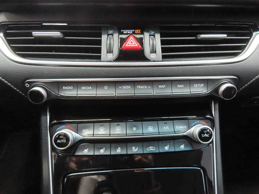HYUNDAI Grandeur - Vista 12