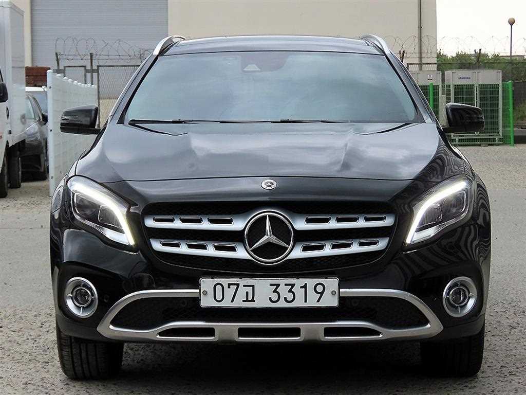 Mercedes Benz GLA Class 2019 Negro - Importación desde Corea - HF Imports Iquique - Foto 1