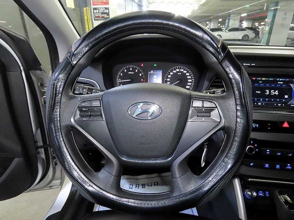 HYUNDAI Sonata - Vista 8