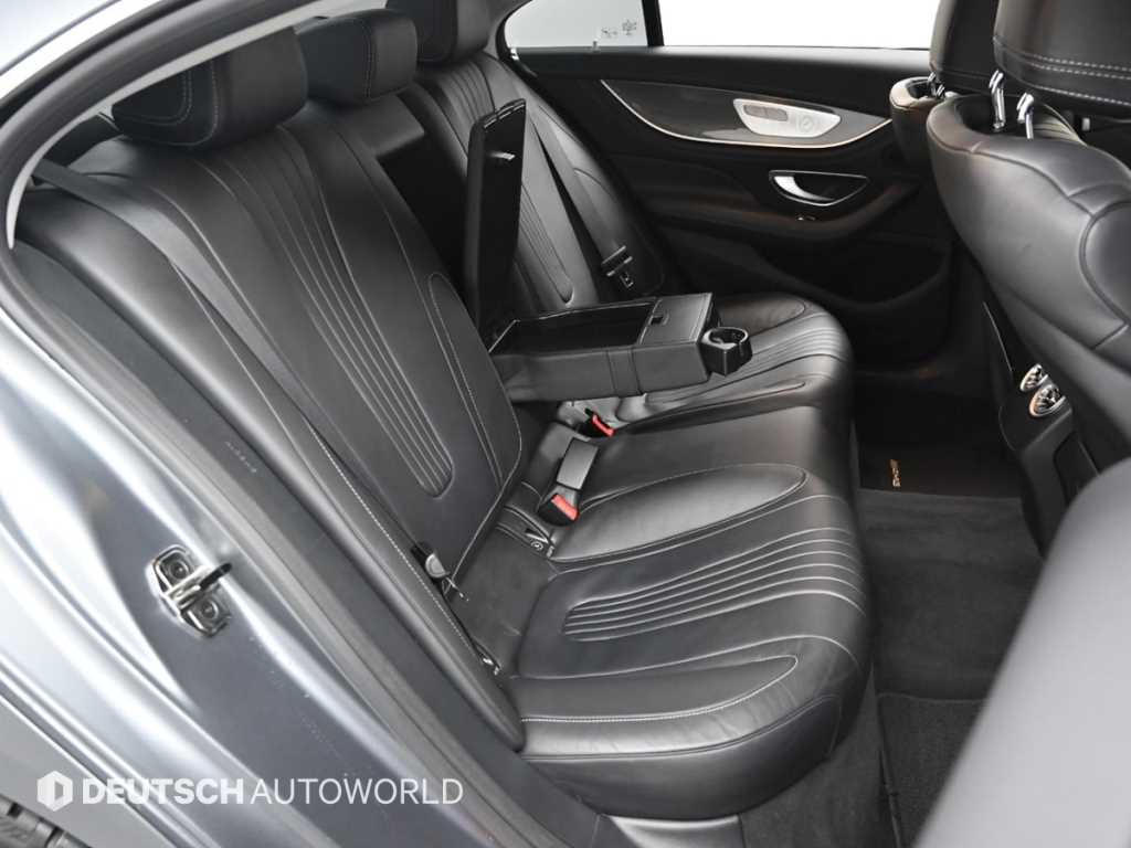 Mercedes Benz CLS Class - Vista 12