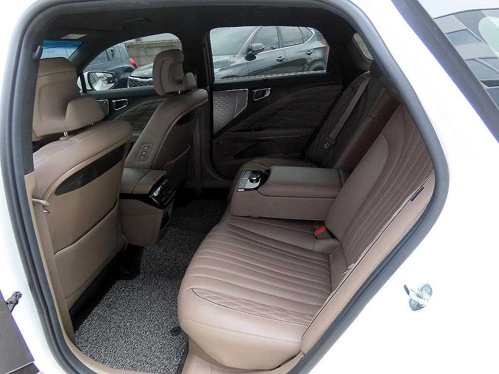 KIA K8 - Vista 6