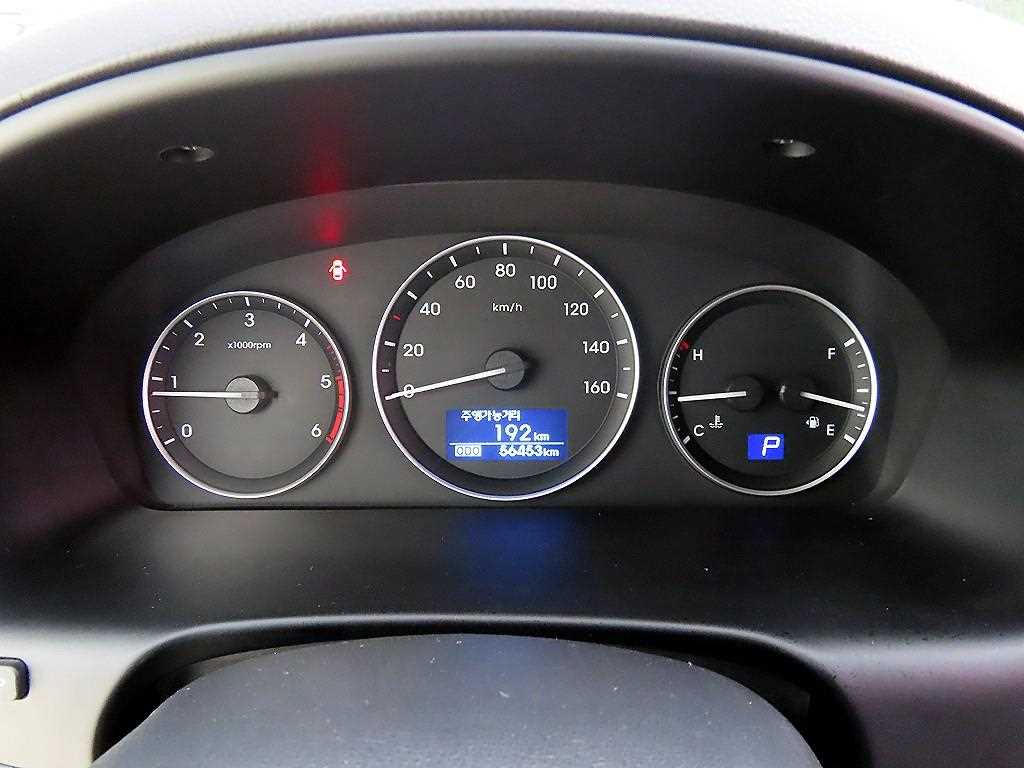 HYUNDAI Starex - Vista 9
