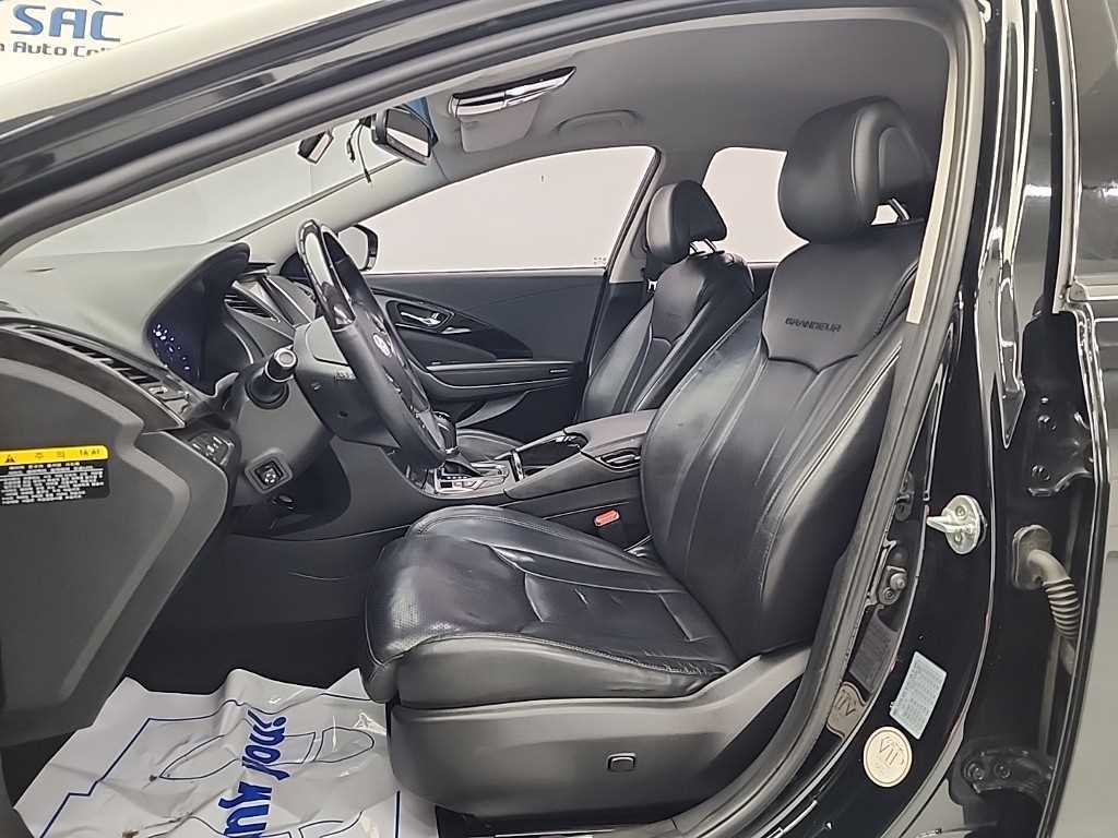 HYUNDAI Grandeur - Vista 11