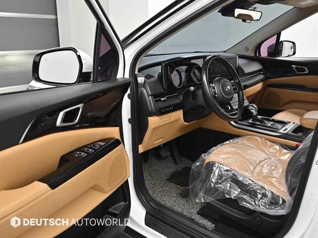 KIA Carnival - Vista 11