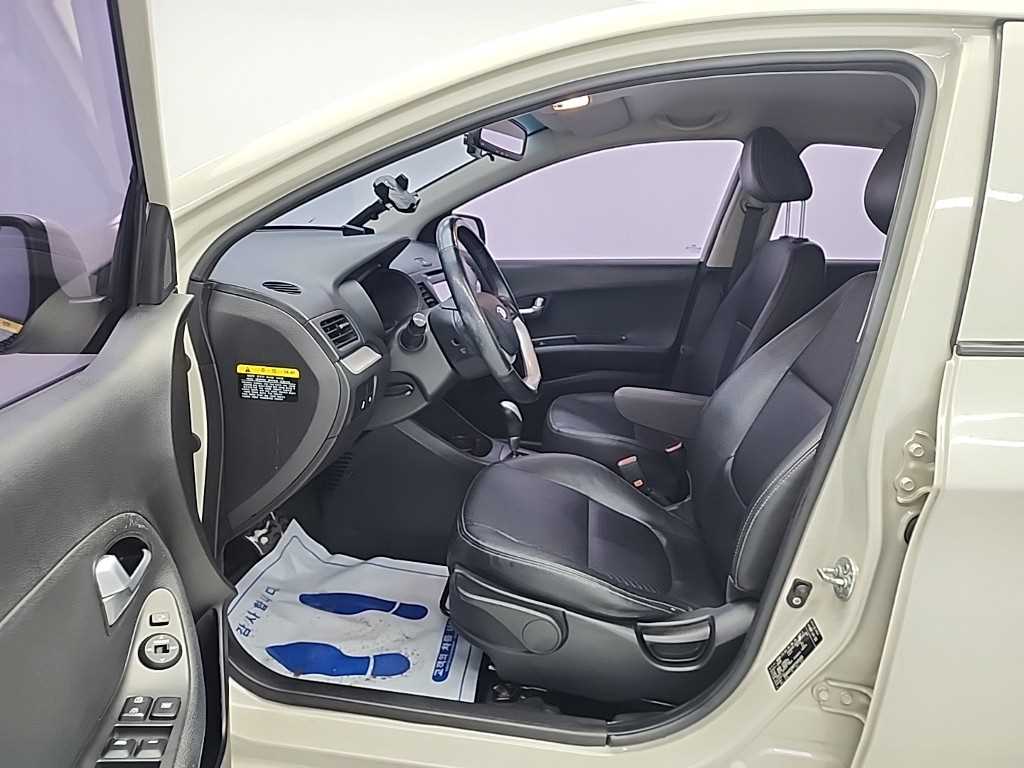 KIA Morning - Vista 11