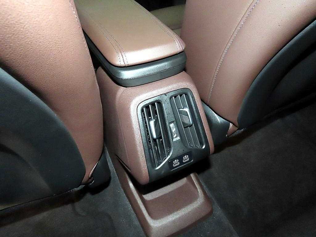 BMW X1 2025 Plateado - Importación desde Corea - HF Imports Iquique - Foto 14