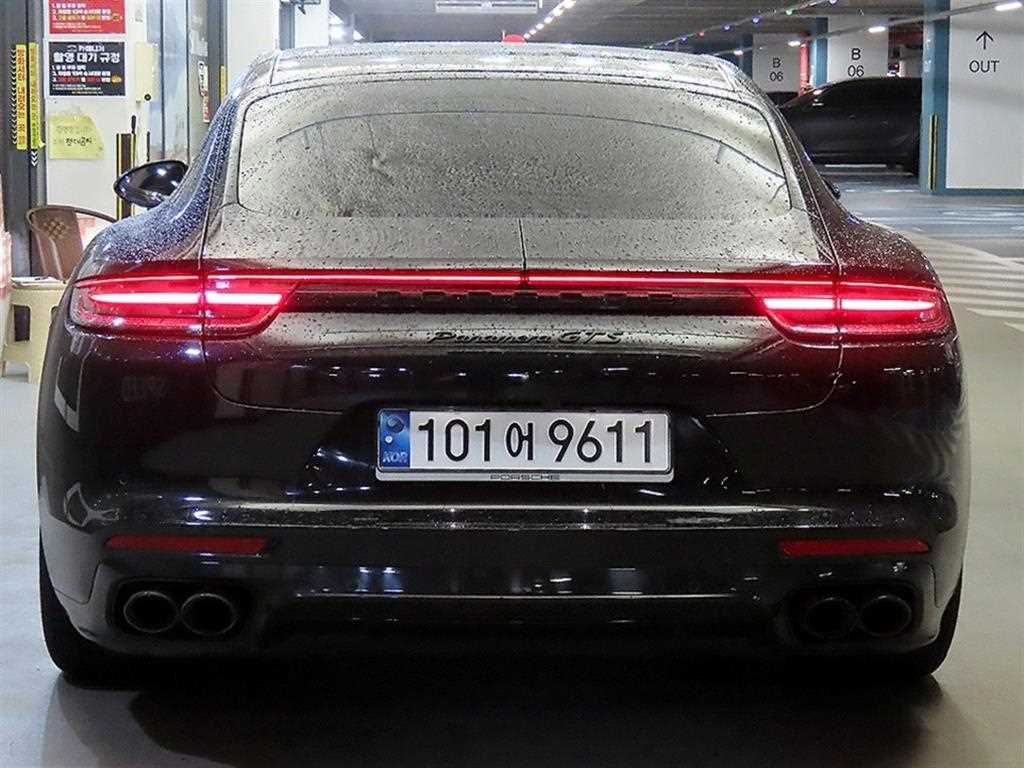 Porsche Panamera - Vista 5