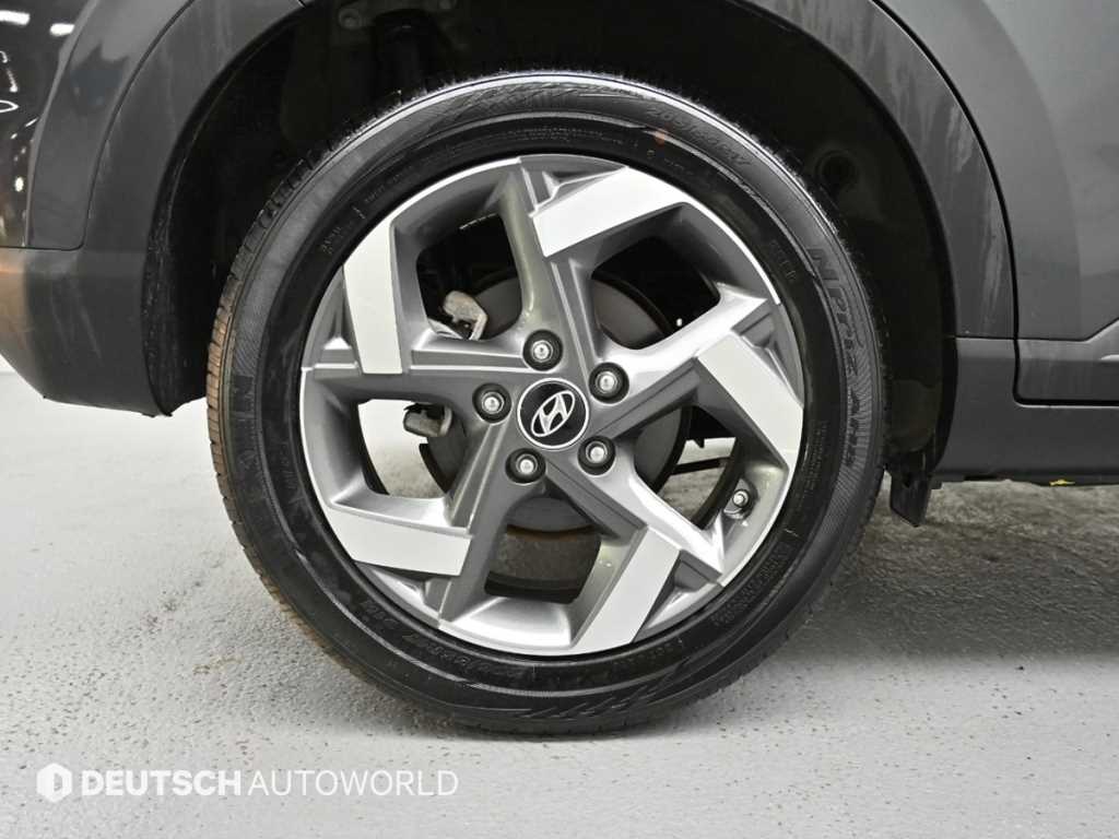 HYUNDAI Venue - Vista 5