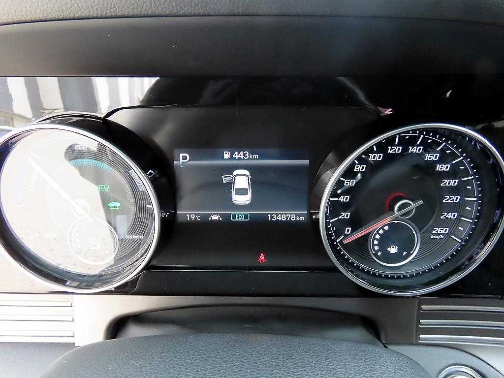 HYUNDAI Grandeur - Vista 9