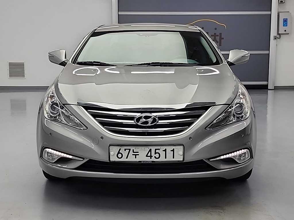 HYUNDAI Sonata - Vista 2