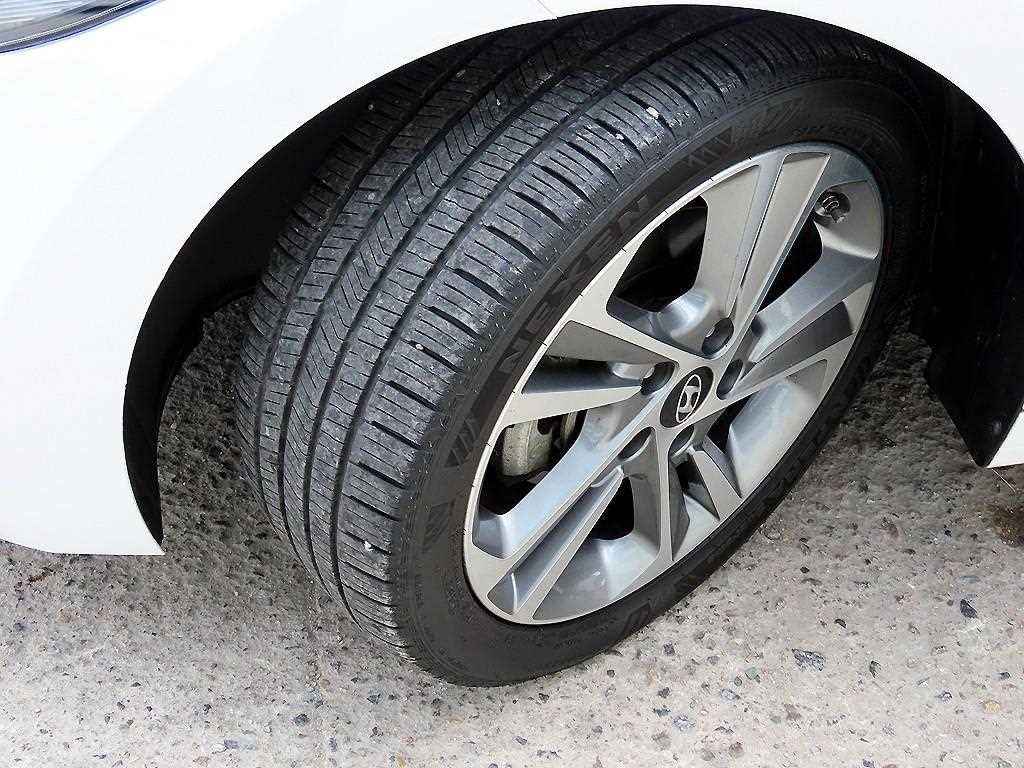 HYUNDAI Avante 2017 Blanco - Importación desde Corea - HF Imports Iquique - Foto 18